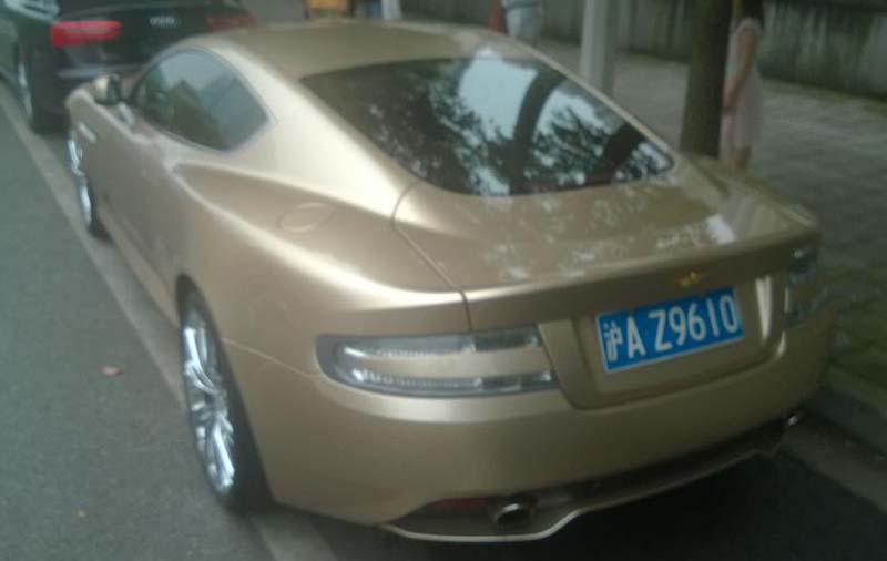 Goldenes Auto in Shanghai